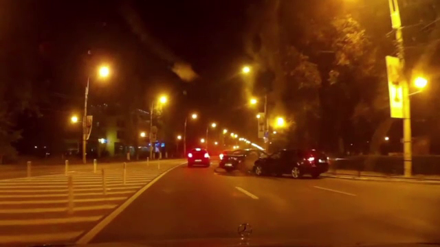 Carambol în stațiunea Mamaia, după ce un șofer a încercat să evite un câine