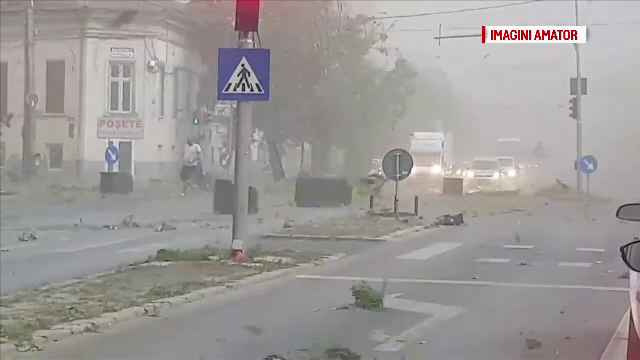 Ce trebuie să faceți când sunteți suprinși de furtună în mașină sau acasă. Sfaturile ISU