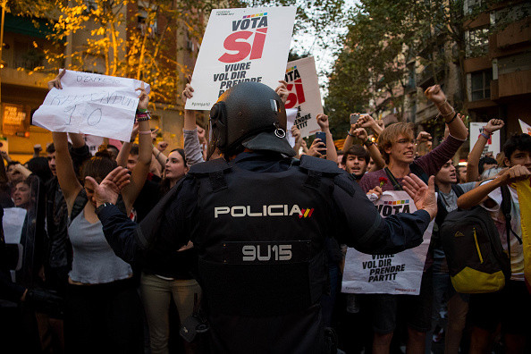 Tensiuni maxime între autoritățile spaniole și cele catalane. Protestele desfășurate în stradă