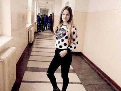 O elevă de 16 ani s-a spânzurat, după ce s-ar fi certat cu iubitul ei