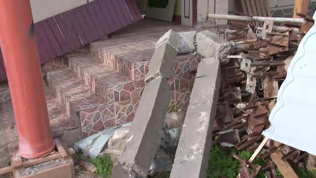 cladire afectata de furtuni