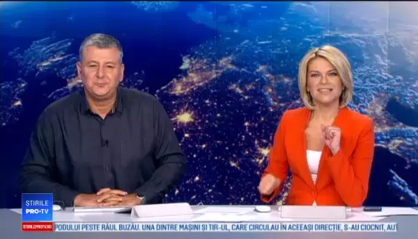 Cea mai sexy colecţie la Săptămâna Modei de la Londra prezentată de Julien Macdonald