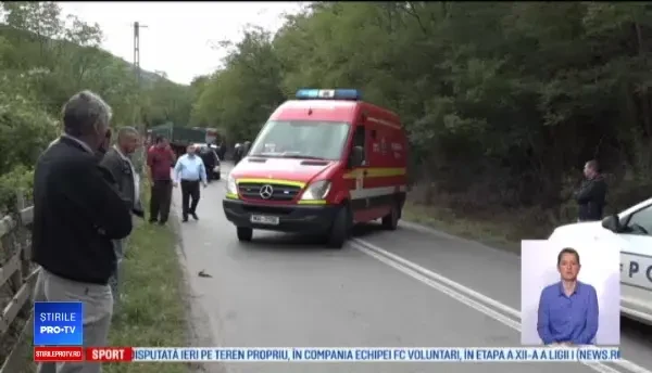 Pericol de explozie în Alba: Un vehicul încărcat cu butelii a izbit un camion
