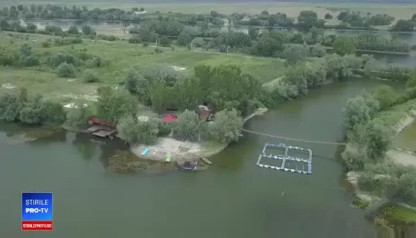 Filmare cu drona în insula Belina