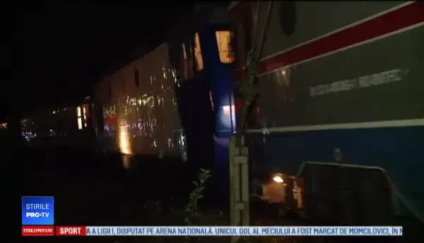 Trenul Iaşi-Timişoara a deraiat imediat după ce a ieşit din gara Dej