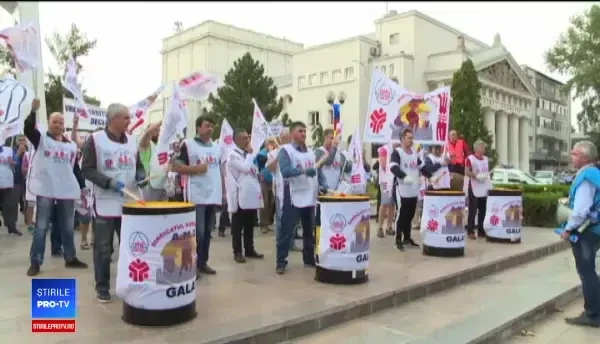 Proteste în toată țara, față de trecerea contribuţiilor sociale de la angajatori la angajaţi