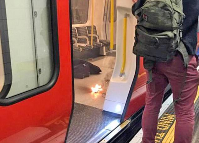 Stație de metrou din Londra, evacuată după ce o baterie externă de telefon a explodat