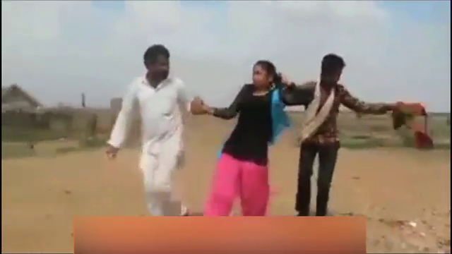 Minoră răpită de doi bărbați după ce tatăl ei a promis-o pentru căsătorie. Scenele filmate în India