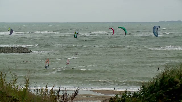 S-a dat start sezonului de sporturi extreme pe Marea Neagră