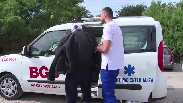 Bolnavii care au nevoie de dializă, revoltați. Indemnizația lunară pentru însoțitori, restricționată