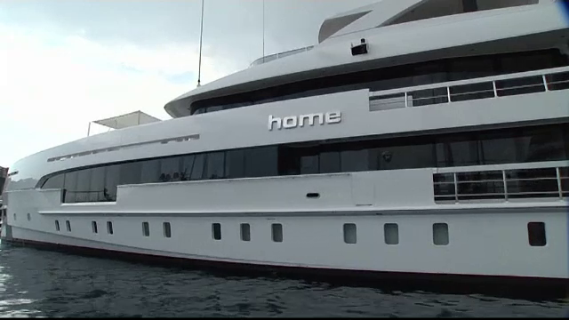 Cum arată iahtul de 300 de milioane de dolari sau cel care are un heliport la bord