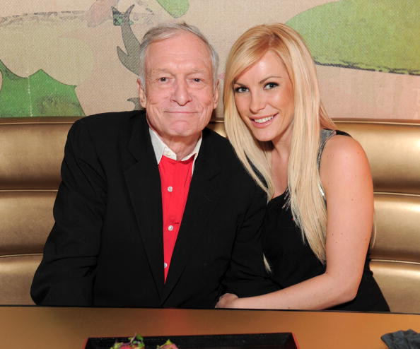 Averea lăsată în urmă de fondatorul Playboy, Hugh Hefner. Cât va primi soția sa