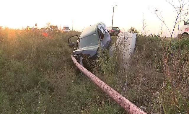 Două femei din Arad au ajuns la spital, după ce trei mașini s-au ciocnit