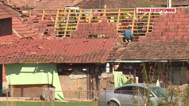 Cateva mii de familii din localitatile din Bihor, maturate de furtuna teribila, primesc ajutor din bugetul orasului Oradea