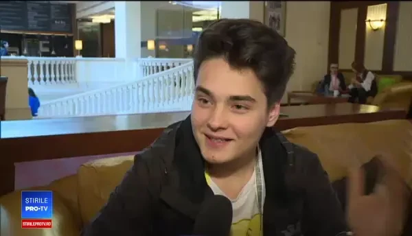 Vedetele internetului românesc. Cu cât sunt plătite o poză pe Instagram și un check-in pe Facebook