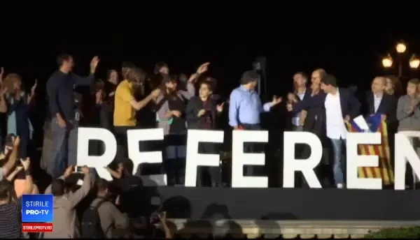 Pregătiri pentru referendumul din Catalonia. Coloane de tractoare apără secțiile de vot