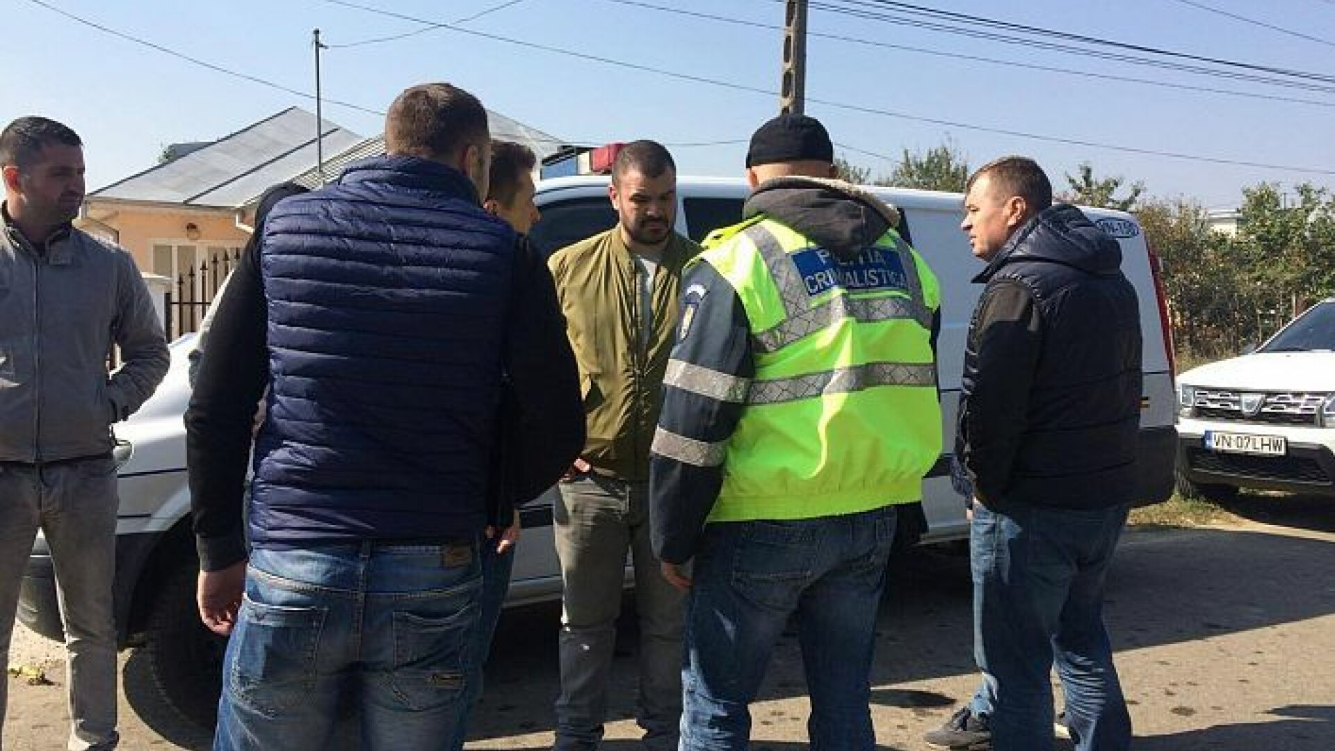 Procurorii nu au stabilit încă dacă bărbatul găsit împuşcat în inimă a fost omorât accidental sau cu intenţie