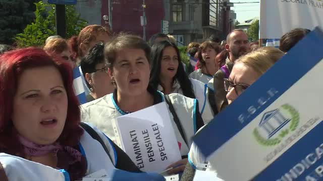 Protest al cadrelor didactice in Prahova. De ce spun că măririle de salarii sunt o păcăleală