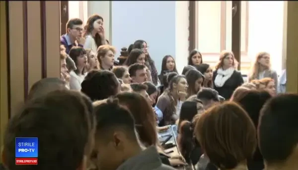 Taxele uriaşe cu care facultăţile îşi întâmpină studenţii. Mulţi nu ştiu ce vor deveni la final