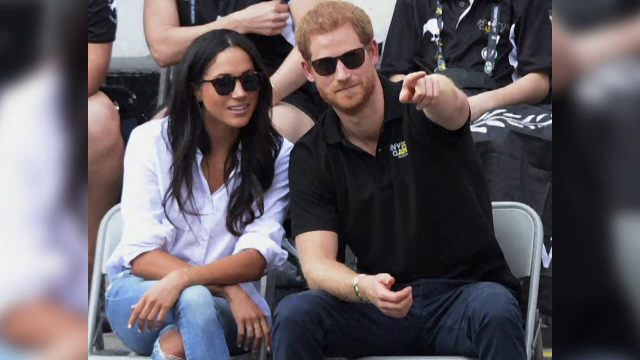 Prinţul Harry şi-a sărutat iubita în public. O televiziune britanică a obţinut dovada video