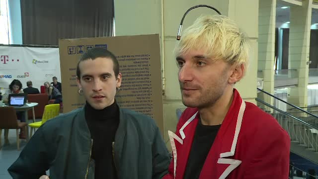 Primul cyborg recunoscut oficial, la București. Ce poate face cu antena implantată în cap