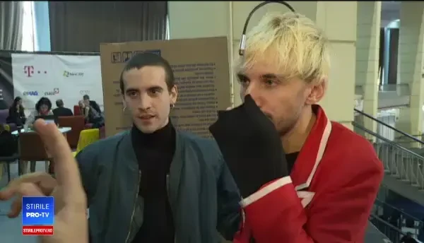 Primul cyborg recunoscut oficial, la București. Ce poate face cu antena implantată în cap