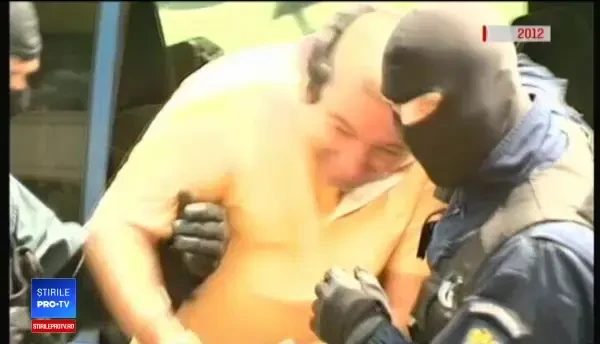 Manele la maxim. Cum reușea clanul Butoane să păcălească microfoanele poliției