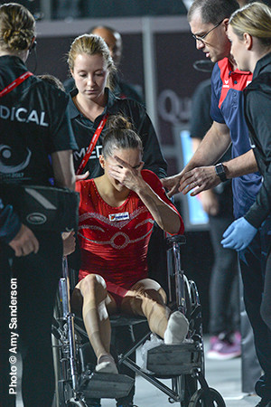 Zi grea pentru gimnastica românească. Larisa Iordache s-a accidentat, Cătălina Ponor a ratat calificarea