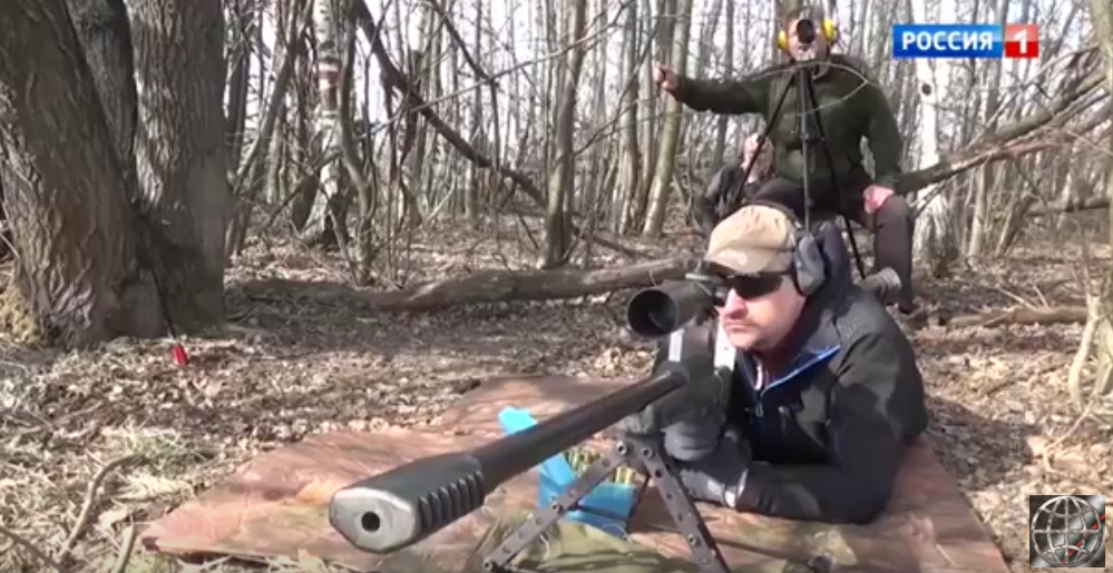 Un lunetist rus a nimerit ținta de la o distanță record. Glonțul a lovit după 13 secunde