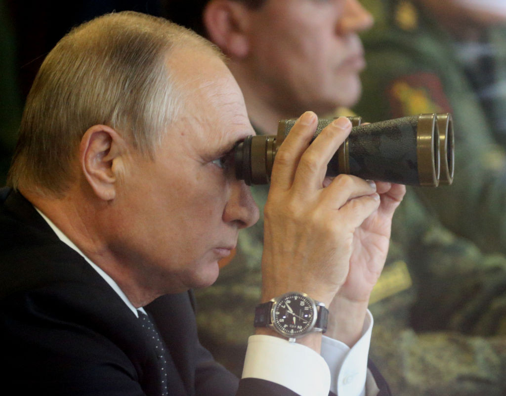 Rusia ar fi testat „războiul cibernetic” împotriva Letoniei înainte de Zapad