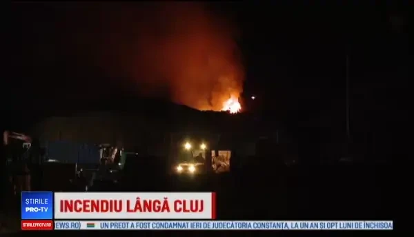 Incendiu de proporții la groapa de gunoi a Clujului. Anunțul făcut de autoritățile locale