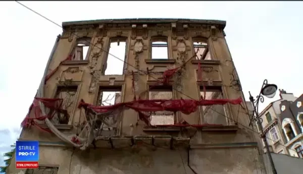 Românii preferă să își vândă clădirile aflate în paragină decât să le repare