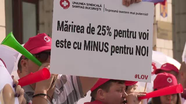 Angajații din Sănătate amenință cu greva generală. Salariile lor s-ar putea înjumătăți