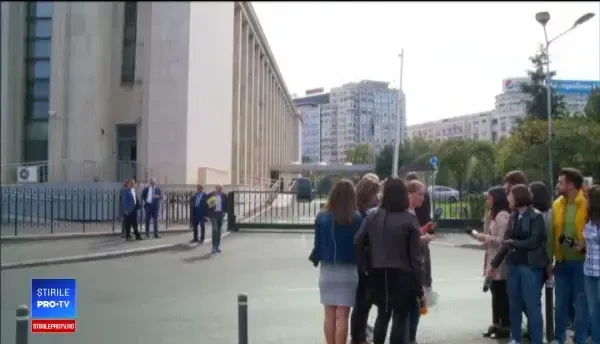 Negocieri sindicate-guvern eșuate. Variantele de salarii pentru 2018 în funcție de contribuții