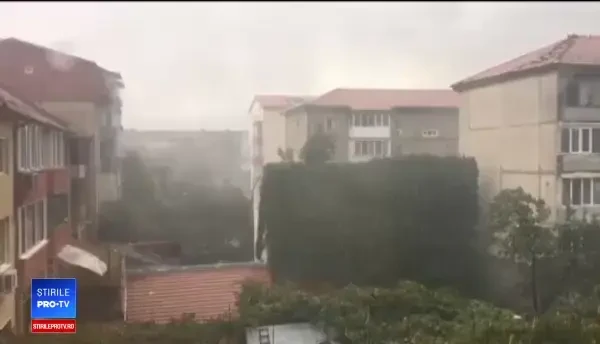 Cod Portocaliu de ninsori şi ploi. Vremea se schimbă radical de sâmbătă