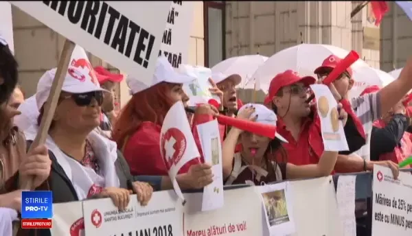 Angajații din Sănătate amenință cu greva generală. Salariile lor s-ar putea înjumătăți