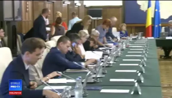 Și-au mărit atât de mult salariile încât au golit deja bugetul. Ce soluție au primăriile