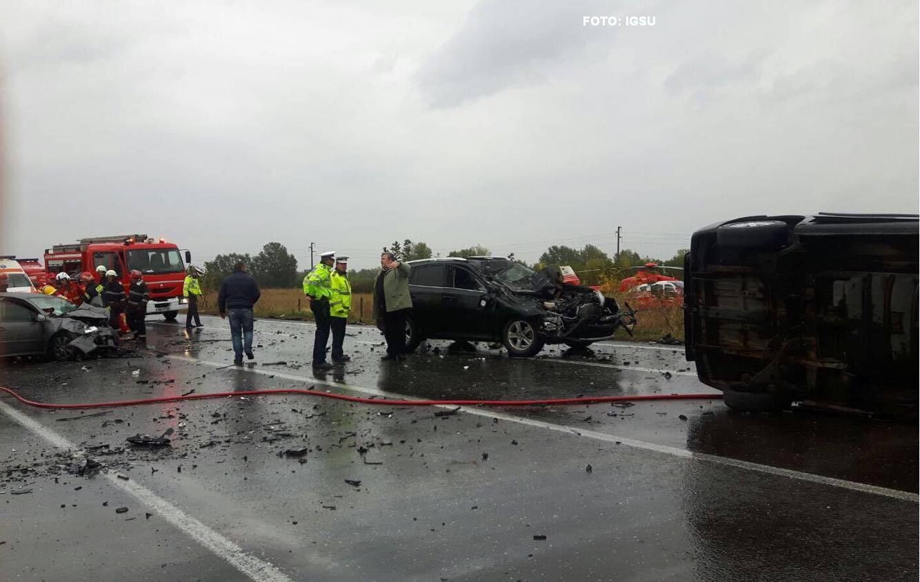 Accident cu un mort și 14 răniți în Ialomița. Din ce cauză s-ar fi produs tragedia