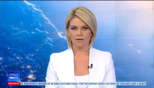 Bunicuţa zburătoare. O chinezoaică de 60 de ani e pasionată de parapantă