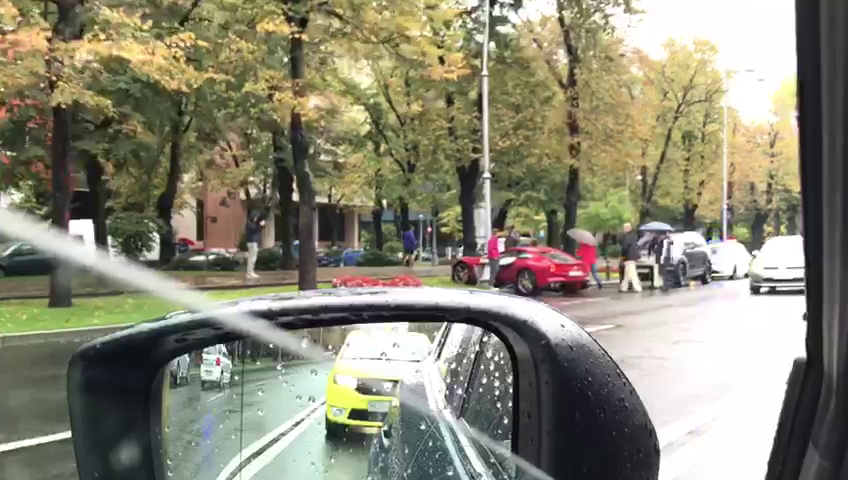 Cine este milionarul care a intrat cu Ferrari-ul într-un stâlp, în Capitală