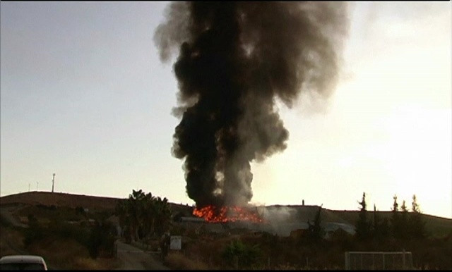 Depozit de reciclare din Spania, cuprins de flăcări pe o suprafață de 5000 de metri pătrați