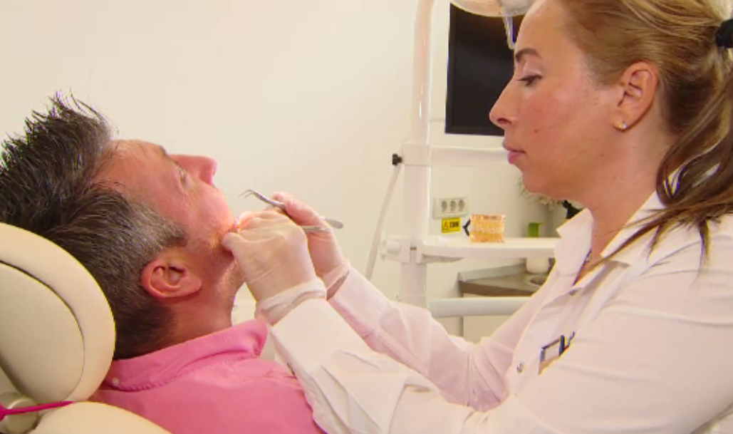 Singurul loc în care bucureștenii pot beneficia de tratamente stomatologice gratuite