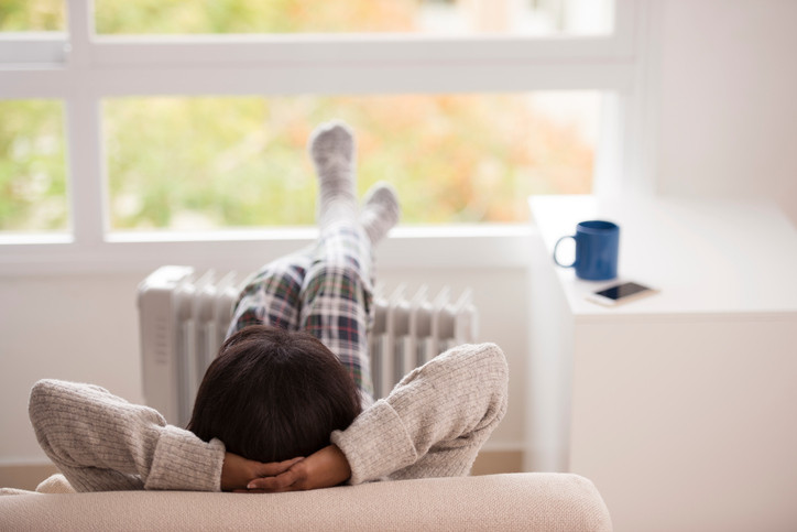 Studiu: motivul pentru care femeile dau drumul la căldură în secret