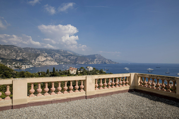 Villei Les C&egrave;dres