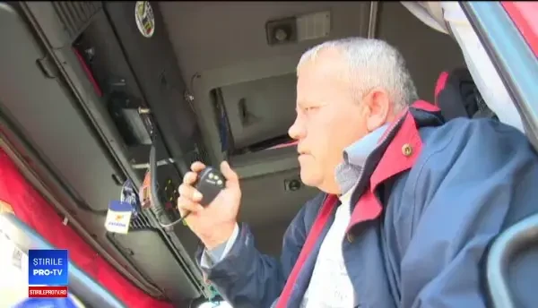 Calvarul pentru şoferii de TIR care vor să iasă din ţară către Ungaria a reinceput