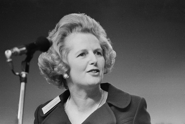 Margaret Thatcher, liderul controversat al unei lumi care se reabilita după război