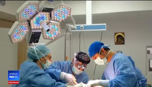 Reconstrucţie de penis în premieră, cu ţesut de pe antebraţ. Organul i-a fost amputat în somn de iubită