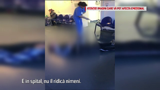 Explicații pentru imaginile cu un pacient care zace pe holul spitalului din Tulcea