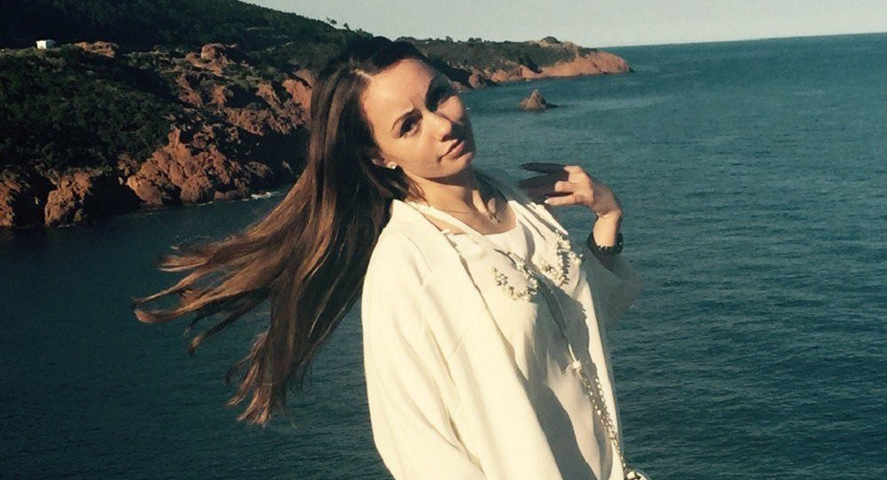 Dramă pentru familia rusoaicei care a murit după ce a ieșit goală pe geamul mașinii