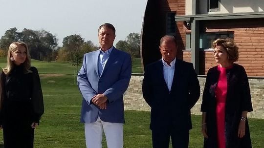 Iohannis, la inaugurarea celui mai modern resort de golf din ţară. Investiţie privată de 15 milioane de euro. FOTO
